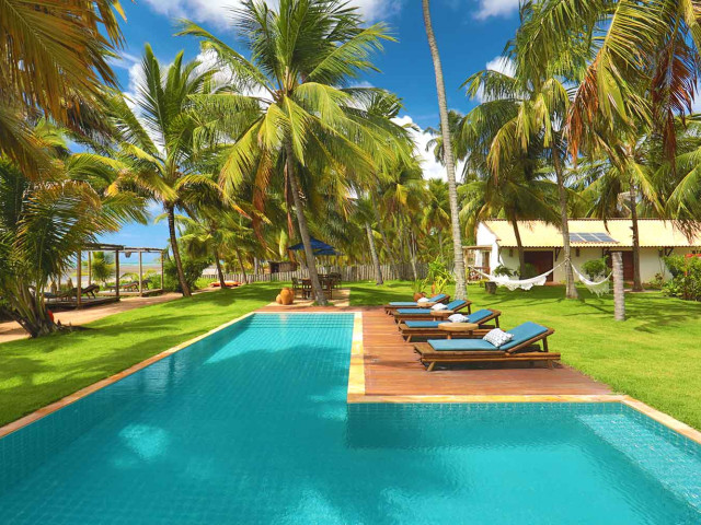 Продаётся красивый бутик-отель из 8 шале и ресторан на пляже в Марагоже, Бразилия